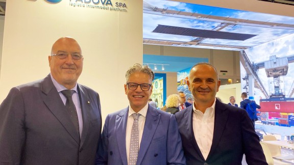 055e15d1 409b 4871 ae9f 2f6f5cfda8b1