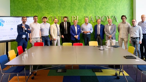 17fc62f2 ddac f8a2 ba39 e3c37b2b65ca