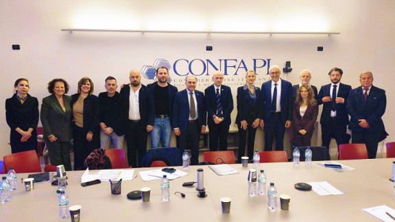 1ac7a8fe 264d 6856 5d10 454585182d3a