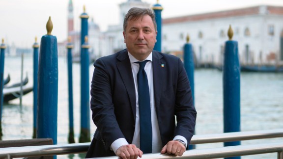 57f075ce 7dd6 1cbc a553 1775078bf4f3