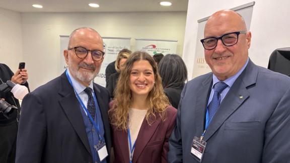 85dd047f 5988 7bfa df13 834eb557ca6a