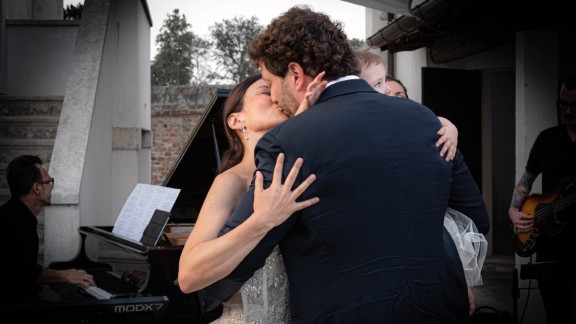 8c85b9e7 8b48 5188 21da ddf9be252723