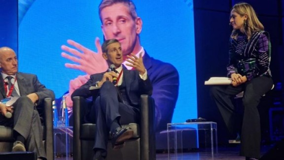 Pij1Uen2eRYIAMGsRfwh detail