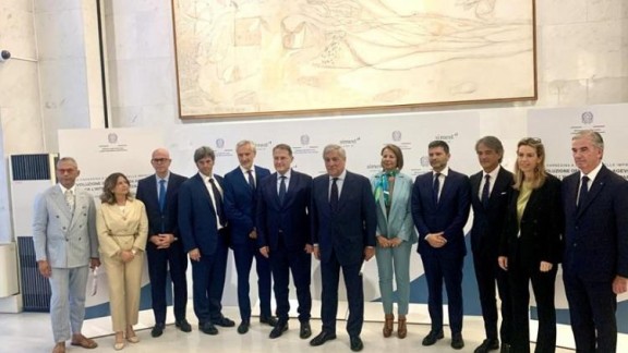 TSEJ0Zx4NSxvdl5LBW67 detail