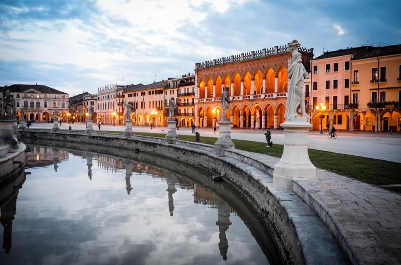 architecture-3184153_960_720-v2.jpg