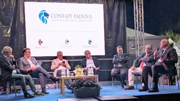 e5e3c3d3 73eb b84d 9ba8 6ca695cabef7