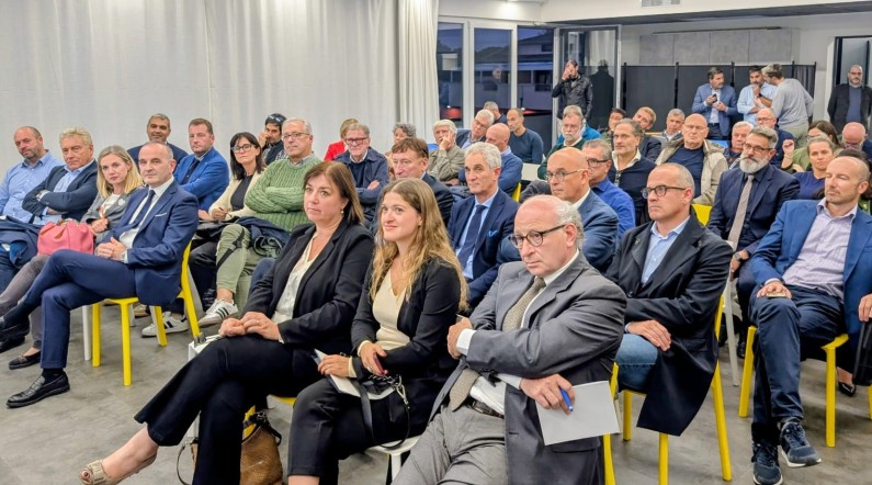 platea_ScaleWidthWzc5NV0.jpg