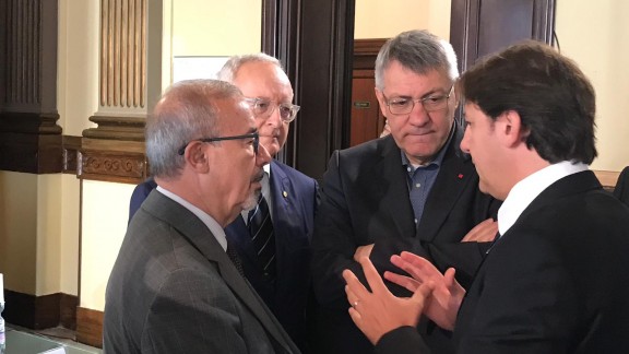 709902117032110434250609214419181821231104o