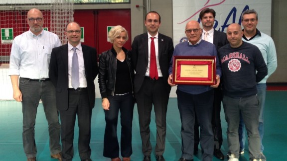 Consegna al Presidente