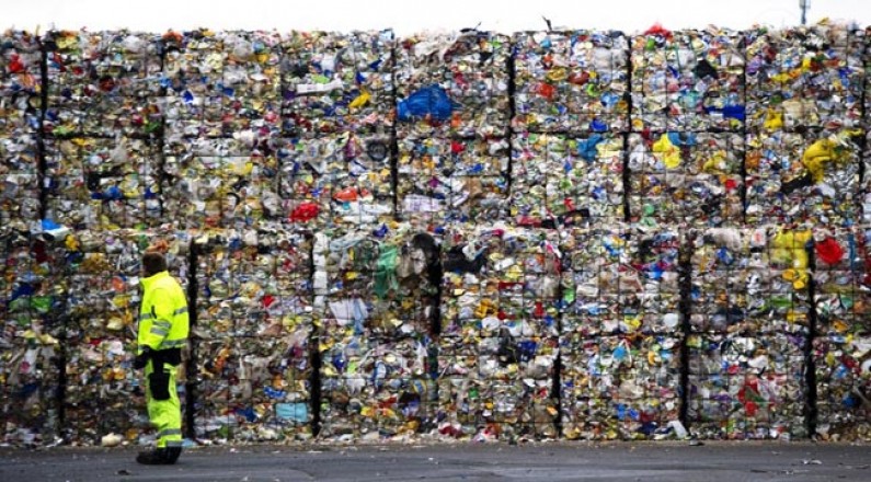 imballaggi-plastica-rifiuti.jpg
